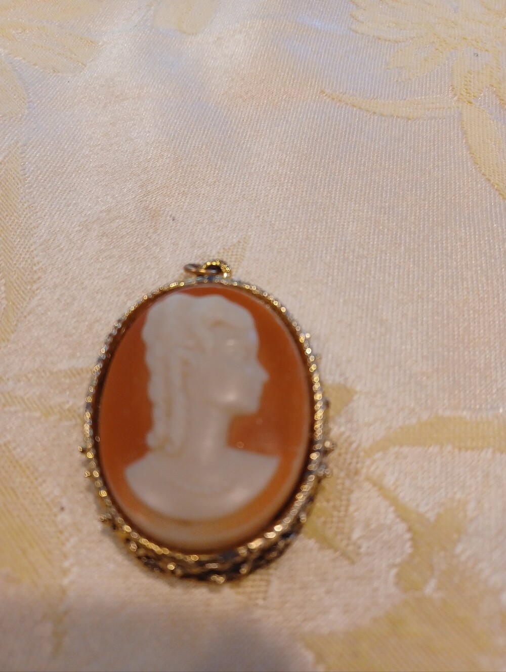 Vintage Cameo  Pendant